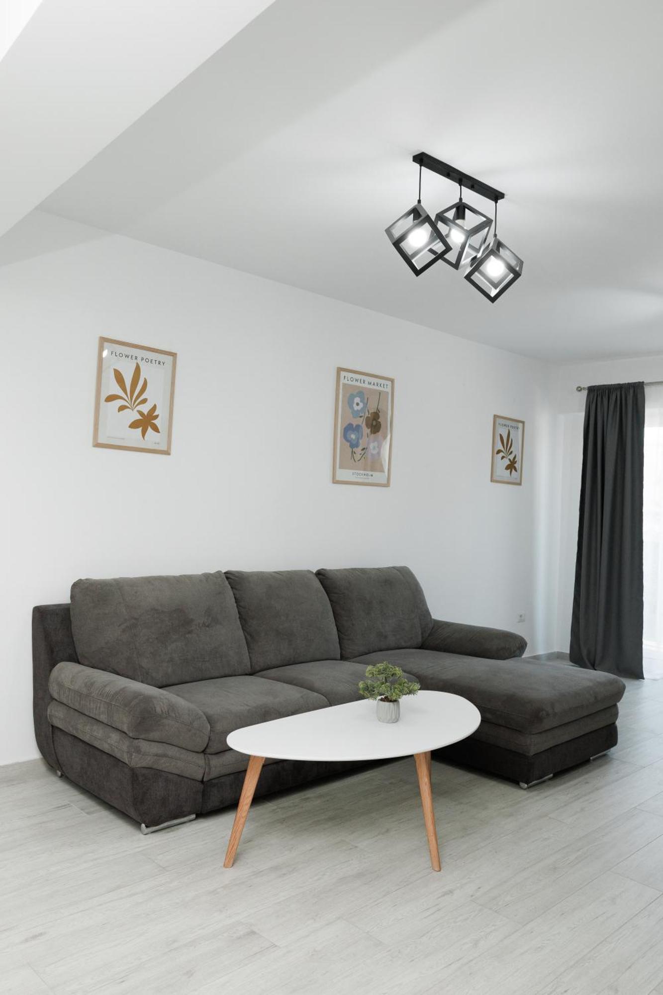 Cozy Aparthotel K Сучава Екстер'єр фото